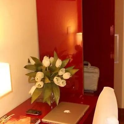 Hotel Minerva Milan 3*,  Italy